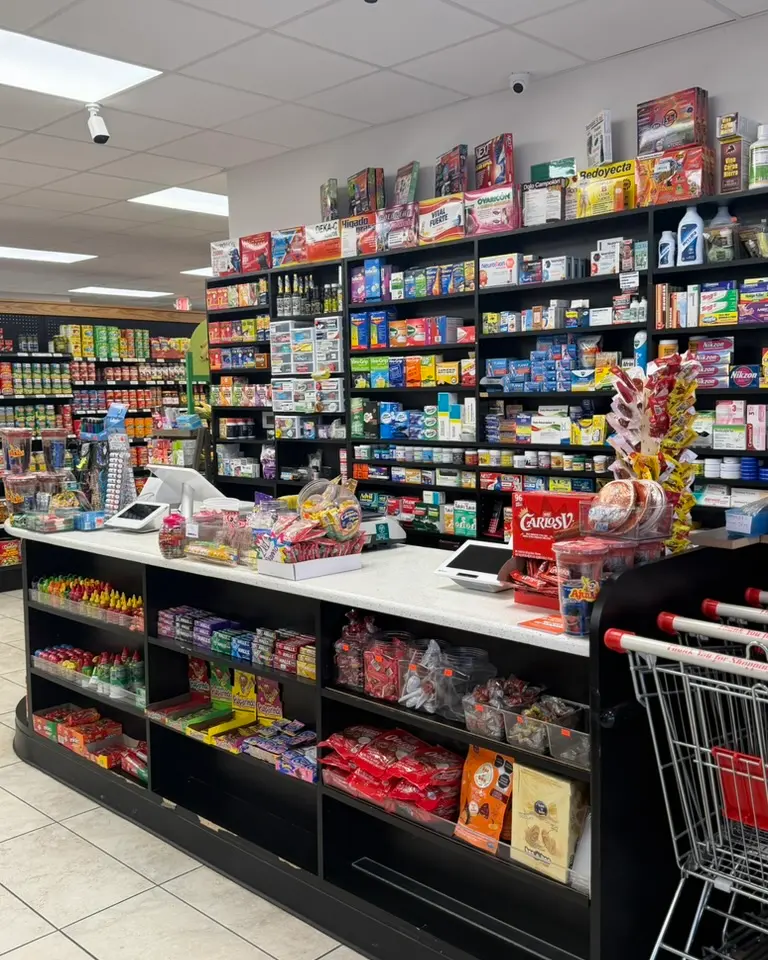 The main counter at Mercado El Valle